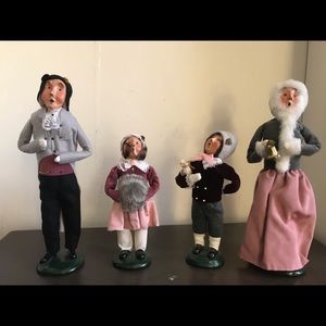 Buyers Choice Carolers - Family
